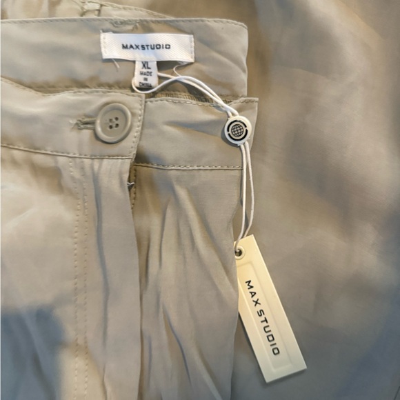 Max studio ,women ,polyester ,spandex pants XL - Picture 4 of 7